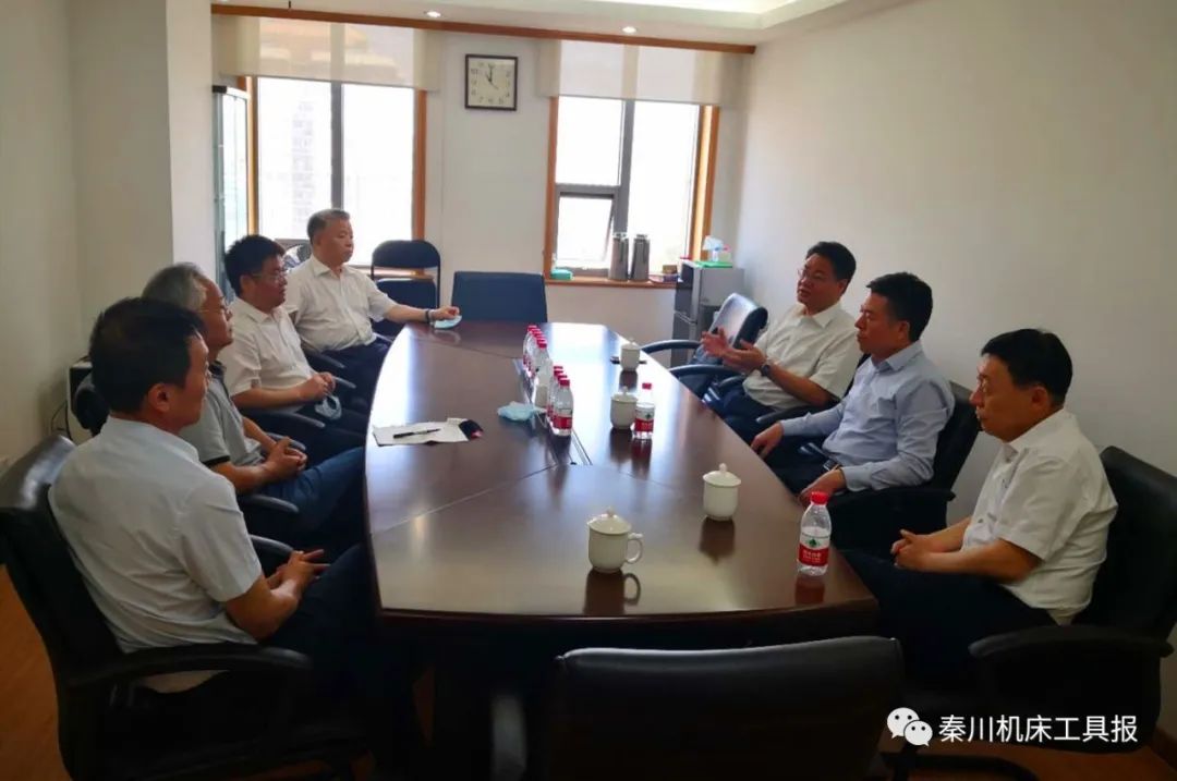 嚴(yán)鑒鉑董事長(zhǎng)拜訪(fǎng)中國(guó)機(jī)床工具工業(yè)協(xié)會(huì)、中國(guó)工程院