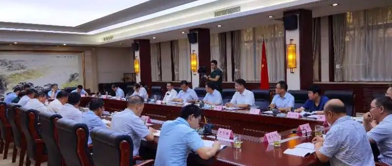 嚴(yán)鑒鉑董事長(zhǎng)赴漢中秦川業(yè)務(wù)板塊調(diào)研，與漢中市委市政府座談