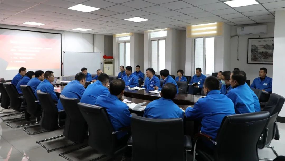 嚴(yán)鑒鉑：把銷售隊伍鍛造成一支鐵軍、一面旗幟！