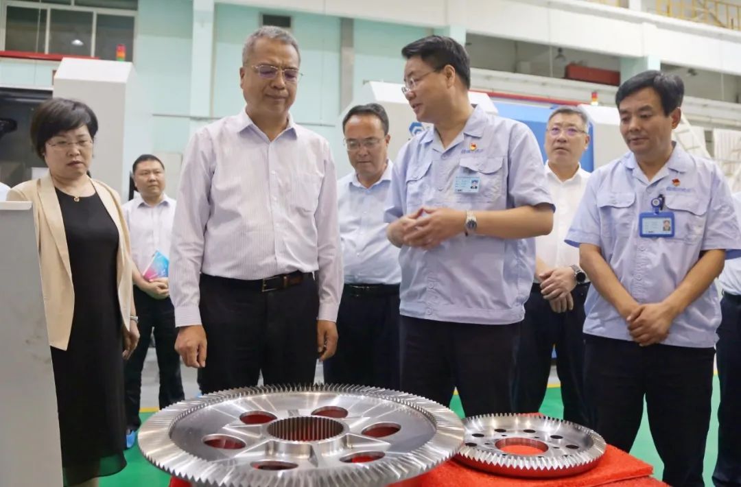 寶雞市委副書記、市長楊廣亭蒞臨秦川集團調(diào)研