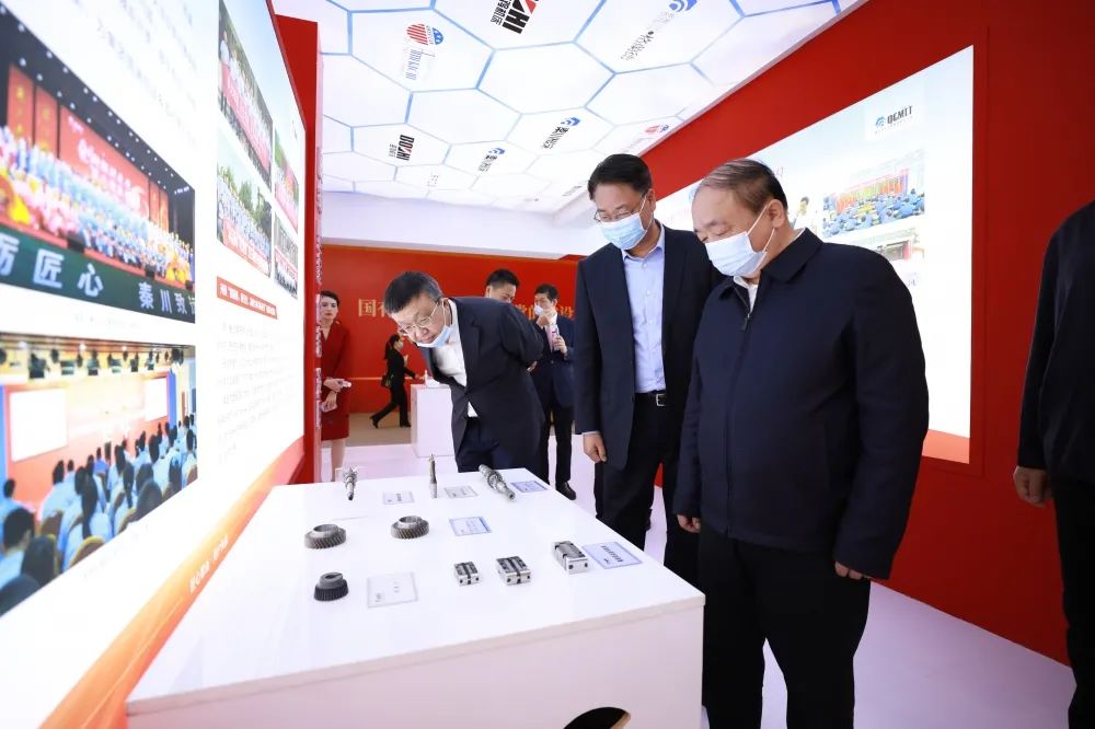 陜西省委常委、組織部長張廣智蒞臨秦川集團展位