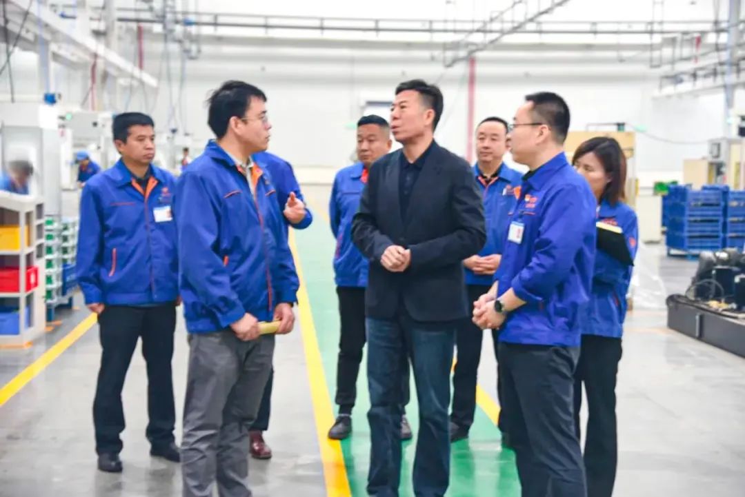 嚴鑒鉑董事長調研沃克齒輪公司