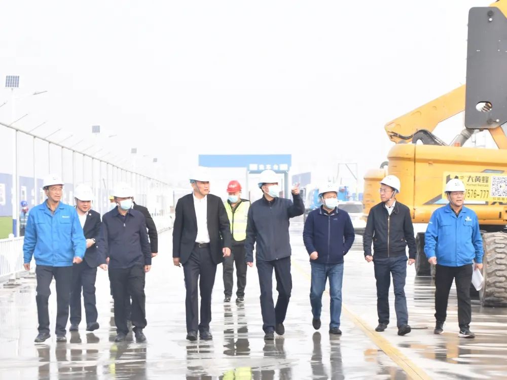 嚴鑒鉑董事長調研秦創(chuàng)原·秦川集團高檔工業(yè)母機創(chuàng)新基地項目建設情況
