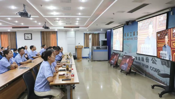 【集團資訊】集中觀看九三閱兵盛況！以實業(yè)報國踐行制造強國使命！